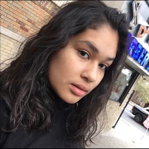 Meet your Posher, Adalys